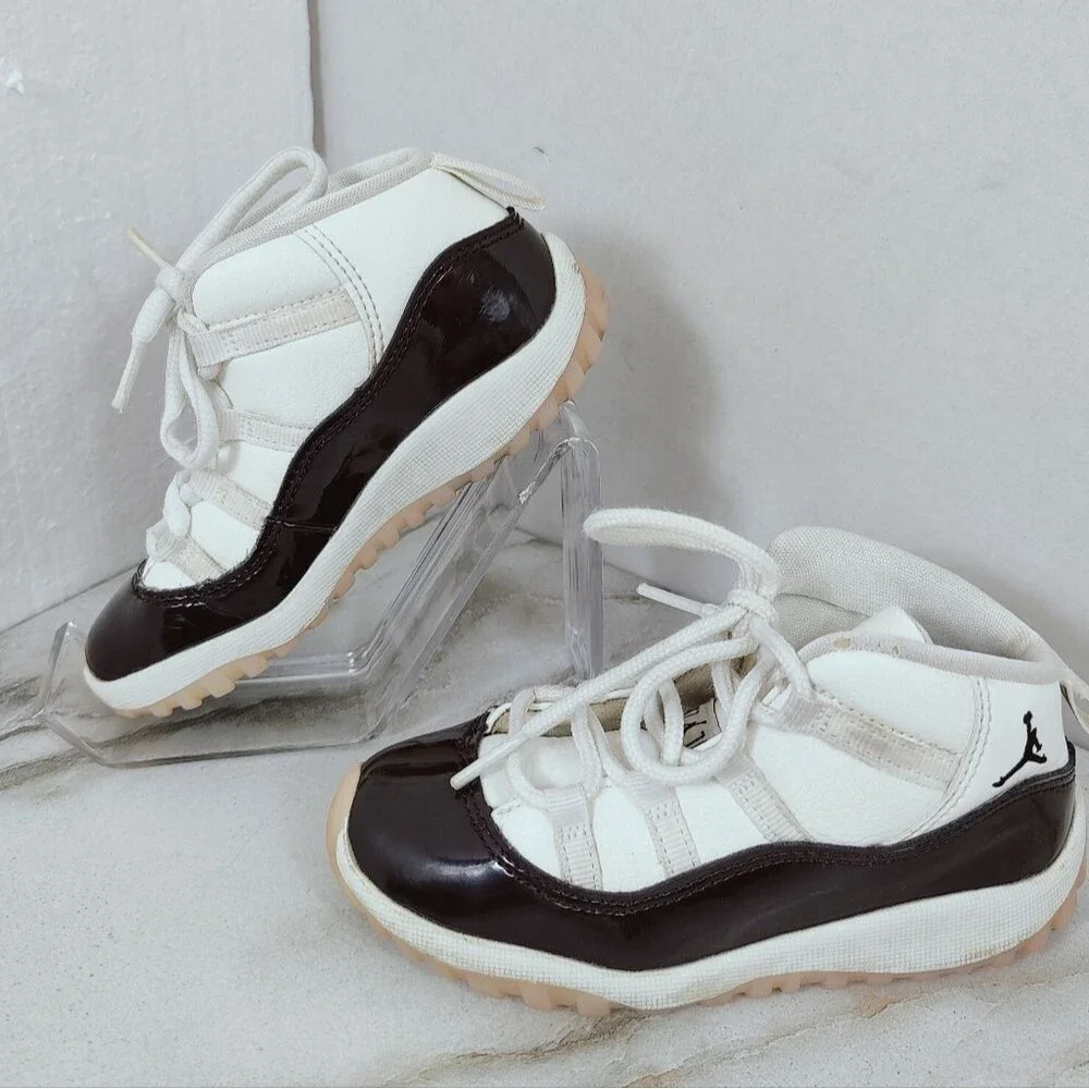 Nike Toddler Kids Air Jordan 11 Retro 'Neapolitan' Sneakers, Black White, Sz 9C